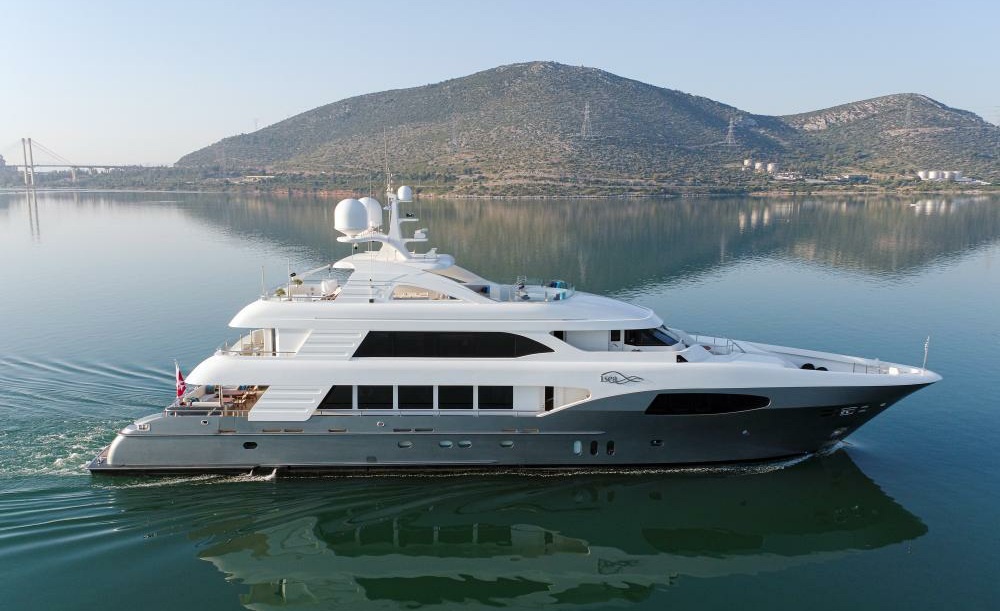 1.2 Motor yacht I SEA.jpg