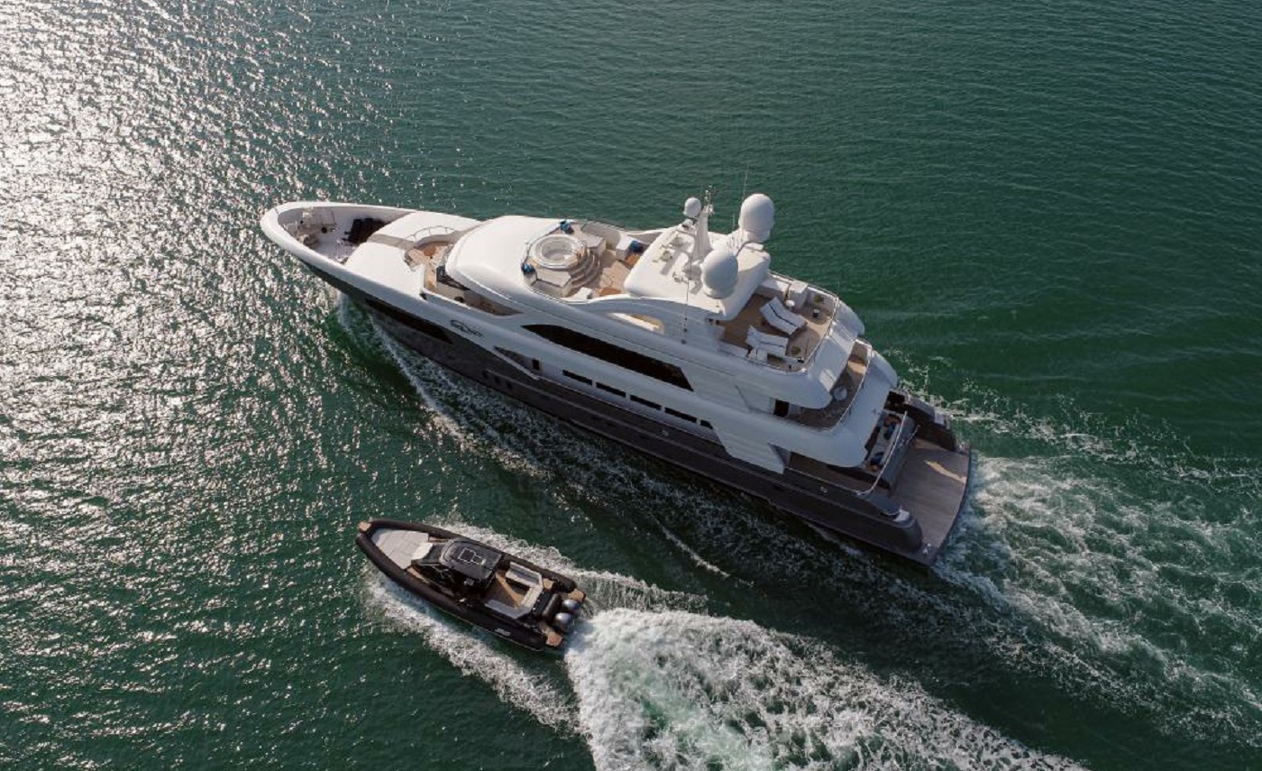 1.3 Luxury yacht I SEA.jpg