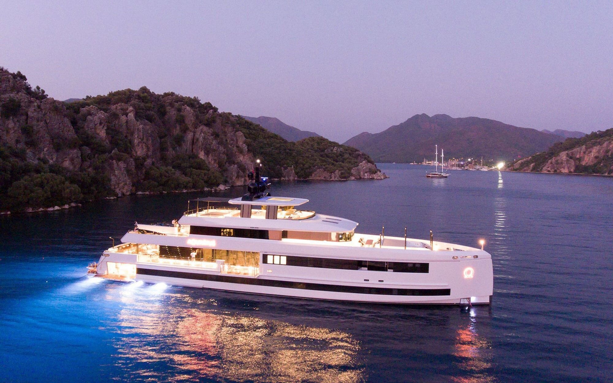 103 Motor yacht AQUARIUS.jpg