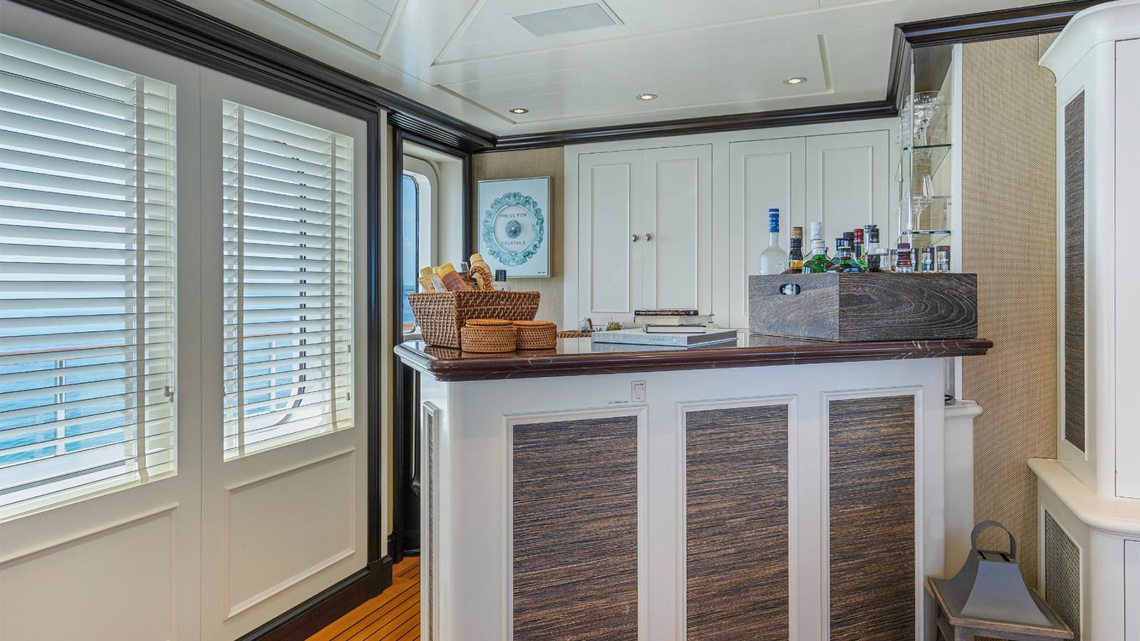 147_-Hakvoort_Big-Easy_Interiors4-WEB-SIZE_skylounge.jpg