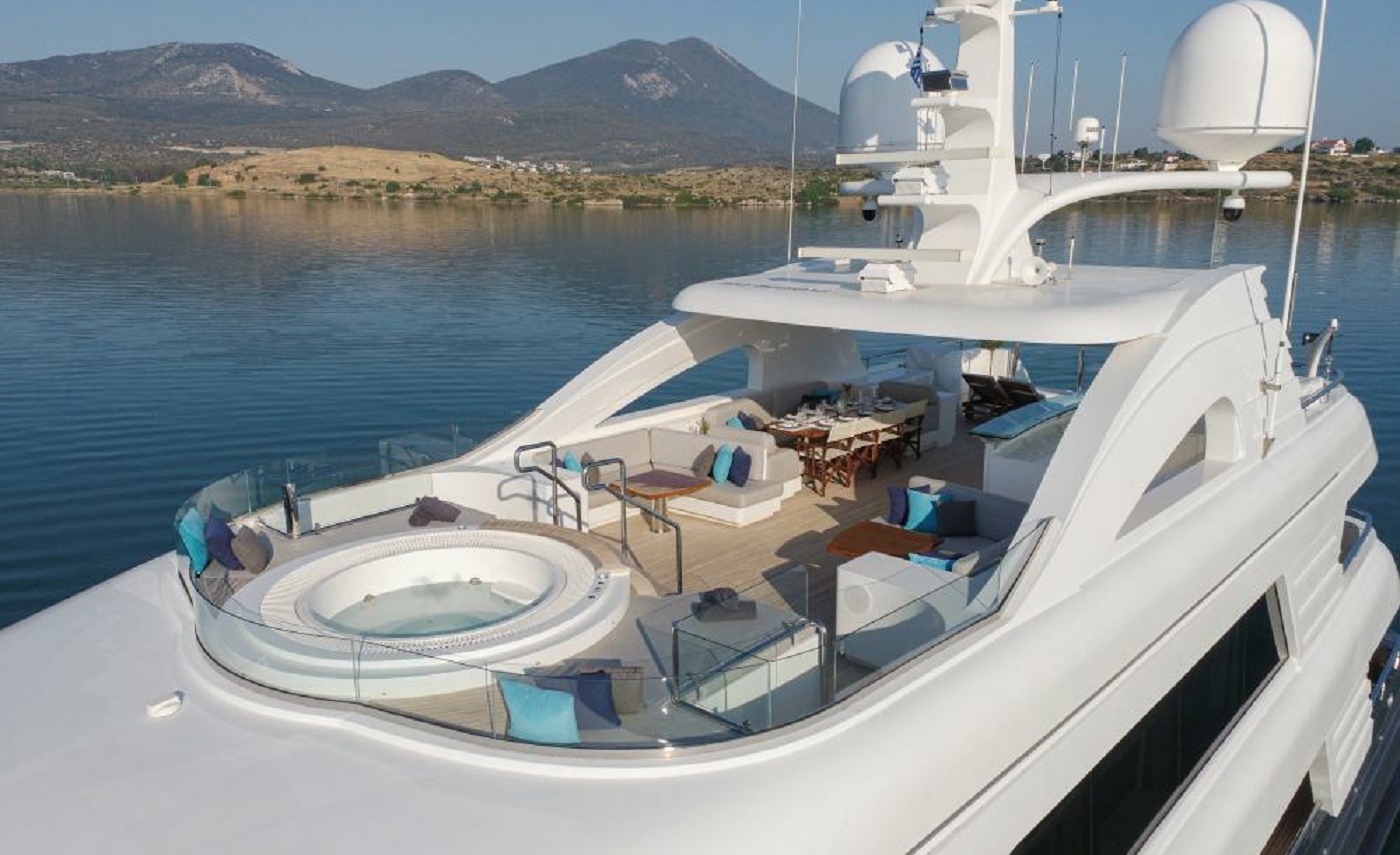 2.1 Aerial view of sun deck with jacuzzi.jpg