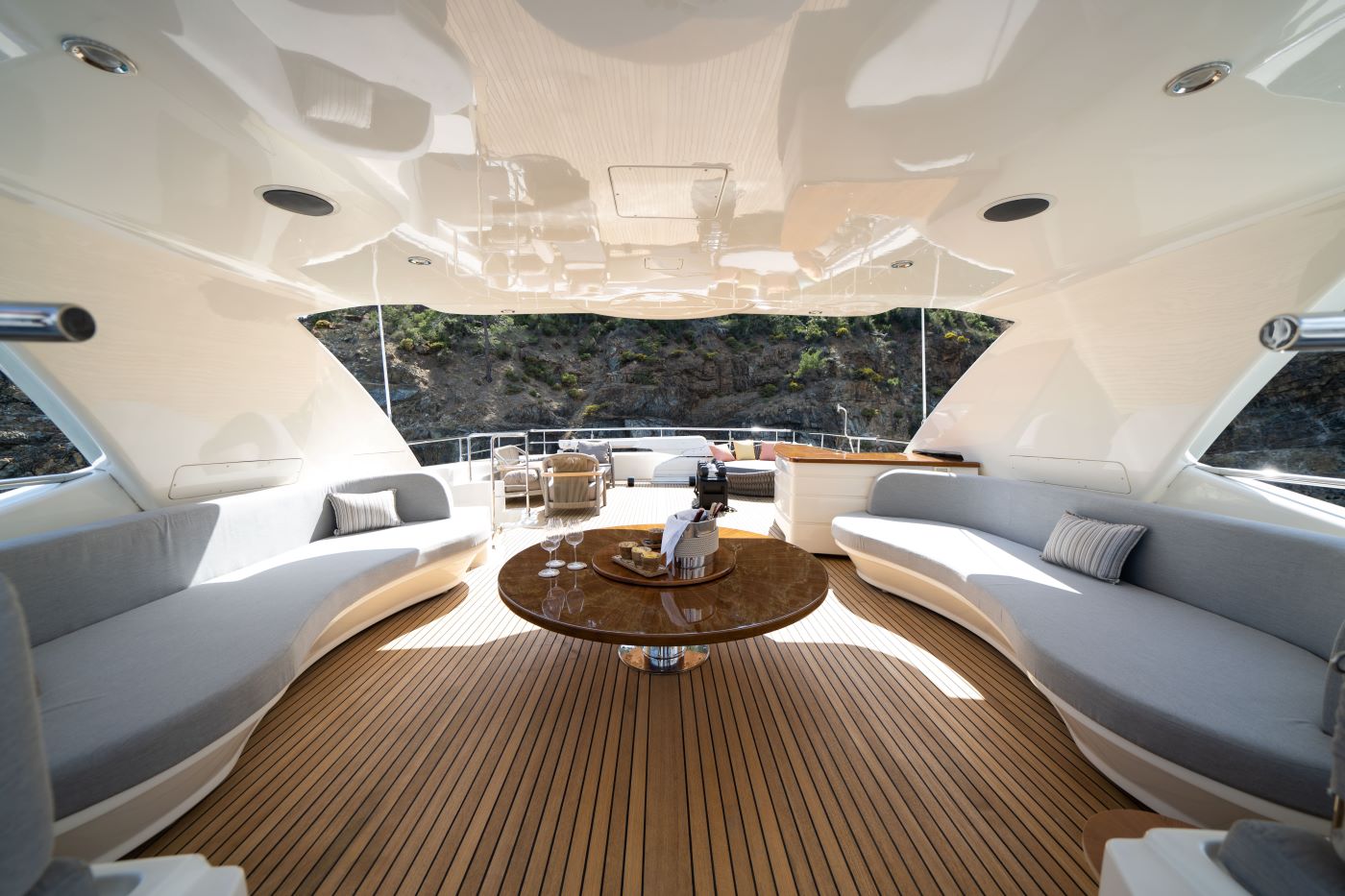 208 Sun deck view.jpg