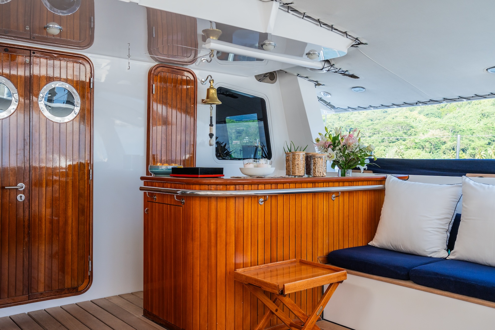 209 Bar on Main deck.jpg