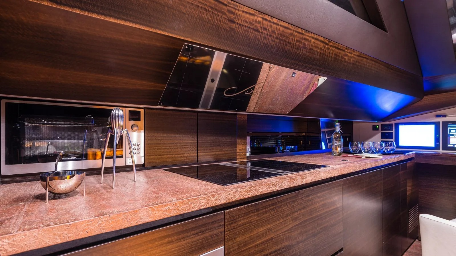 3.2 Main salon galley.jpg