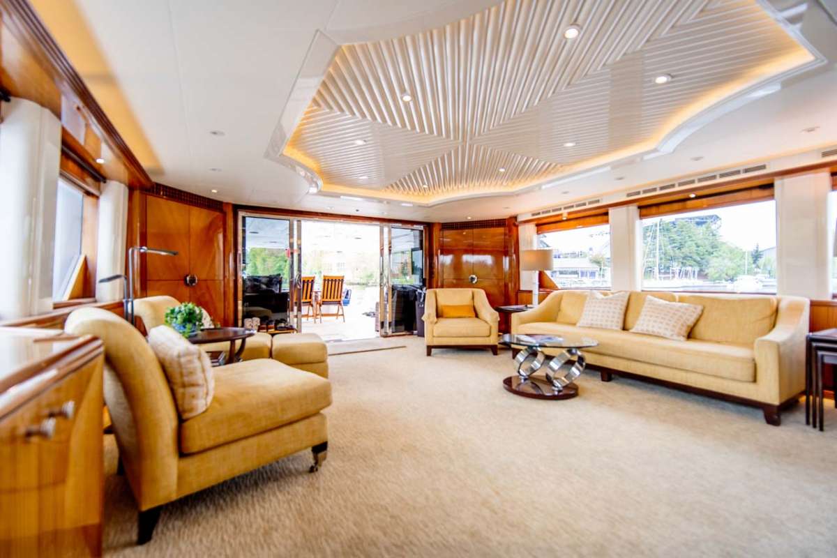 3.2 Main salon lounge.jpg