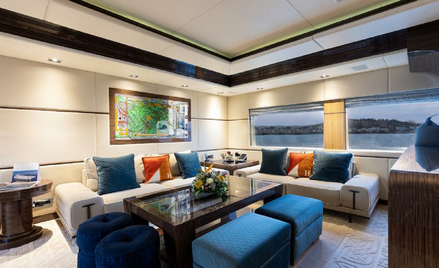 3.4 Sky lounge seating.jpg