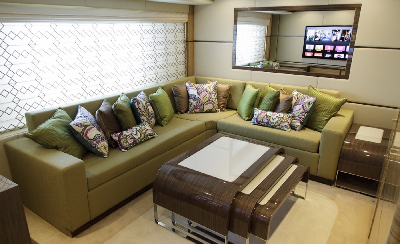 3.6 Lower deck snug.jpg