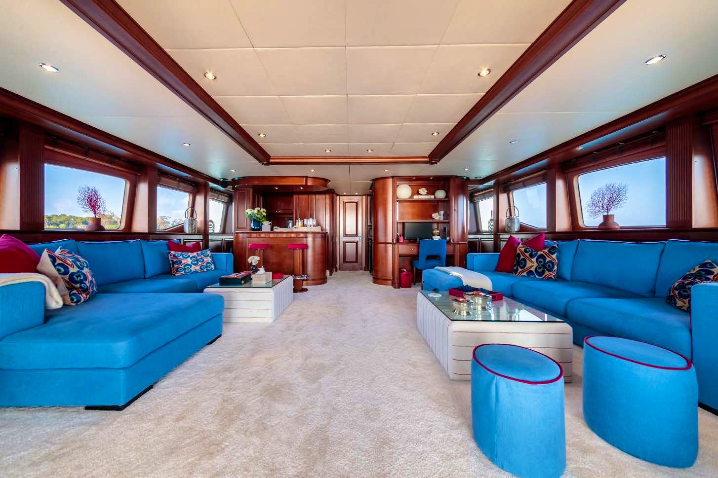 303 Bridge deck salon.jpg