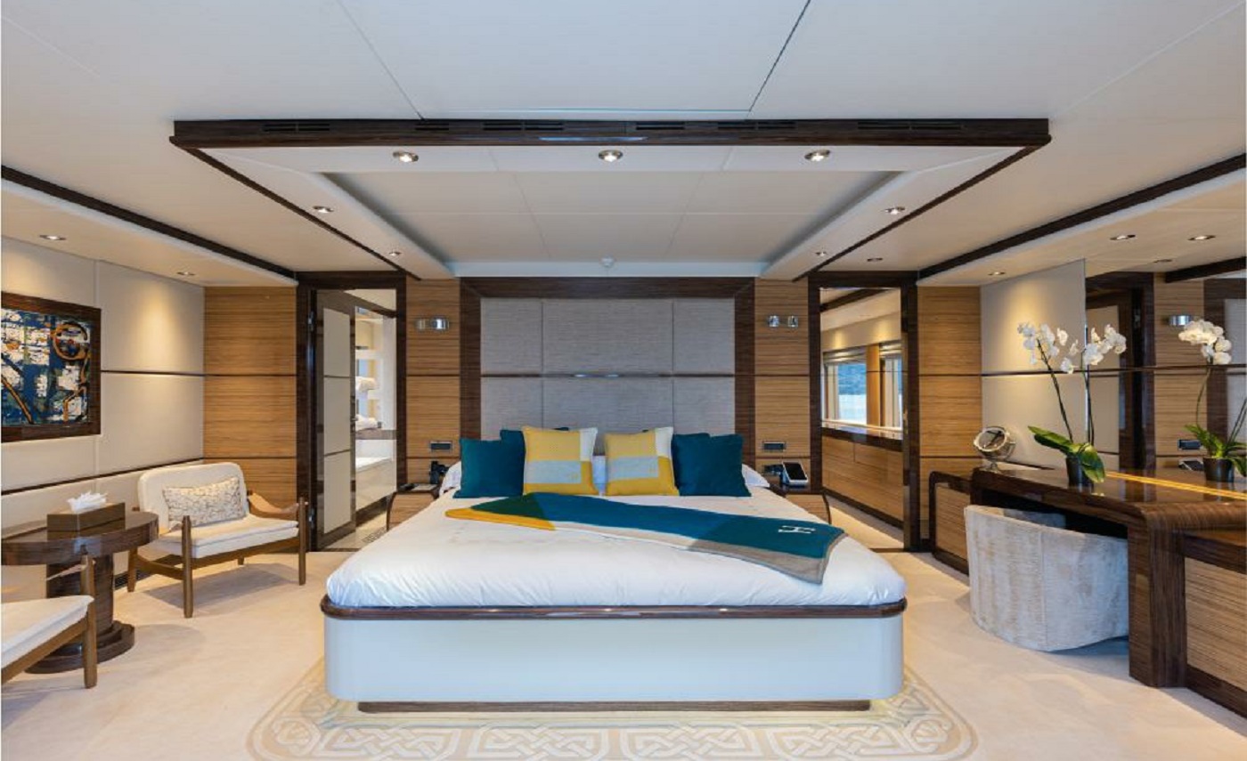 4.1 Upper deck master suite.jpg