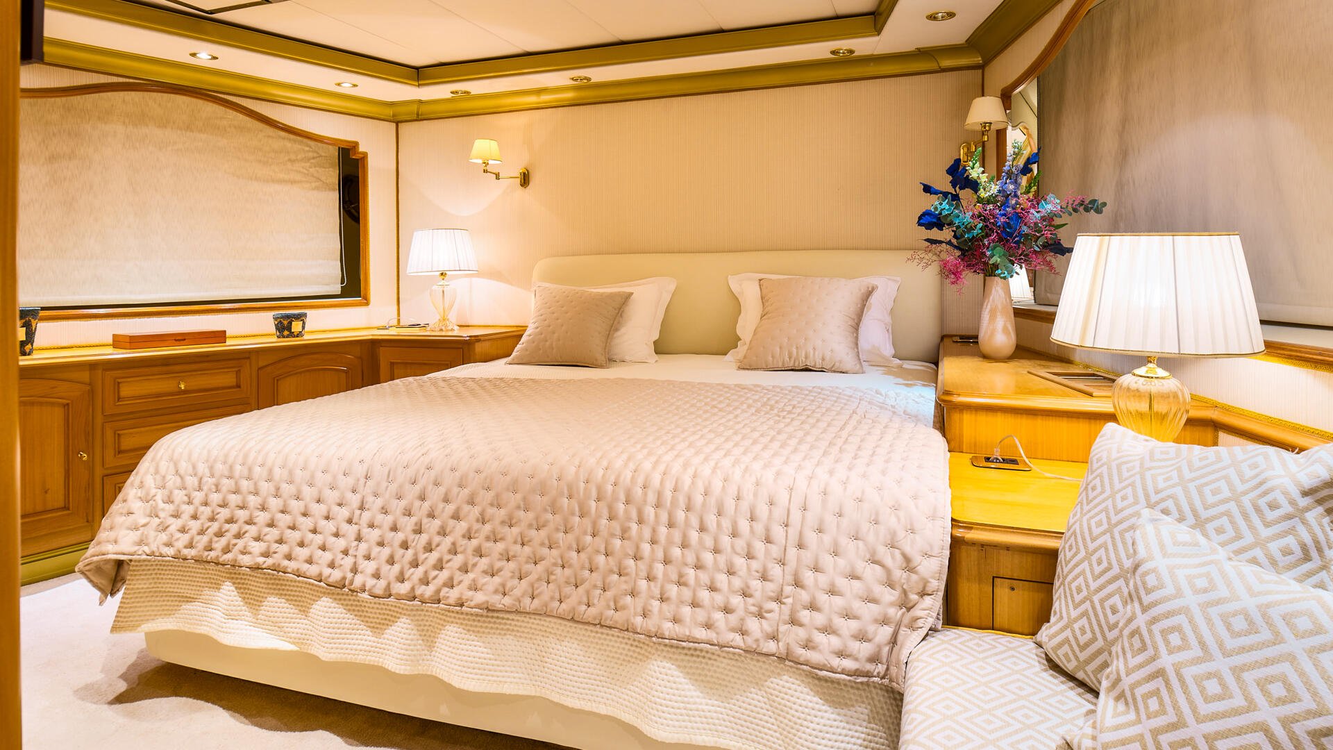 405 Guest cabin.jpg