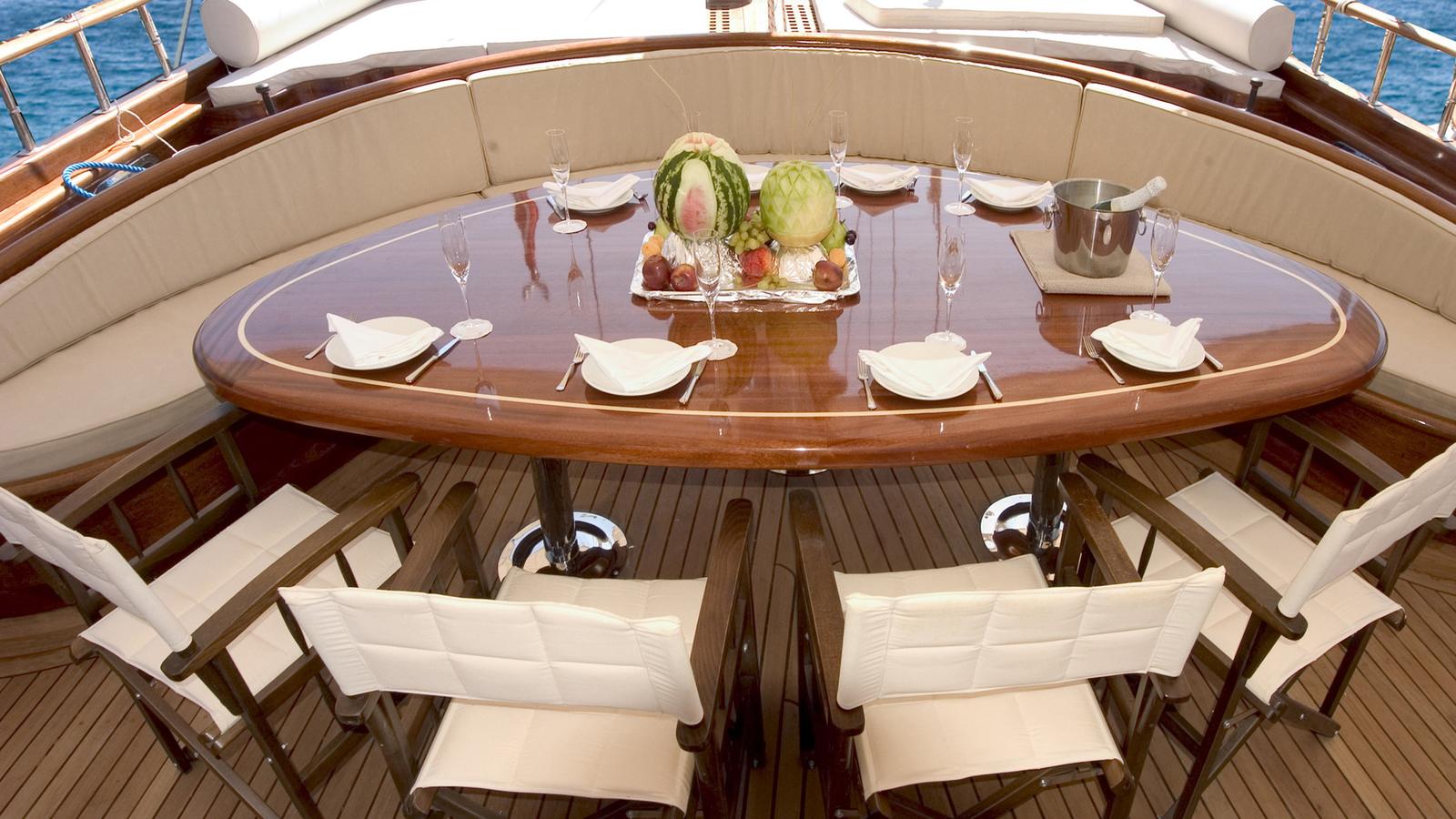 Alfresco dining  00001.jpg