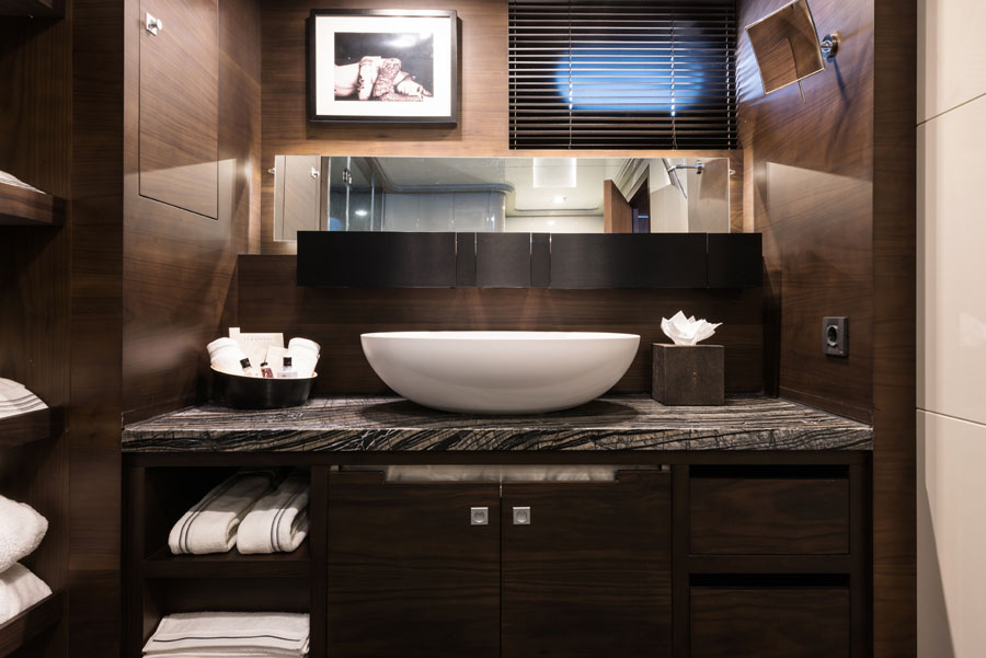 Bathroom 3.jpg