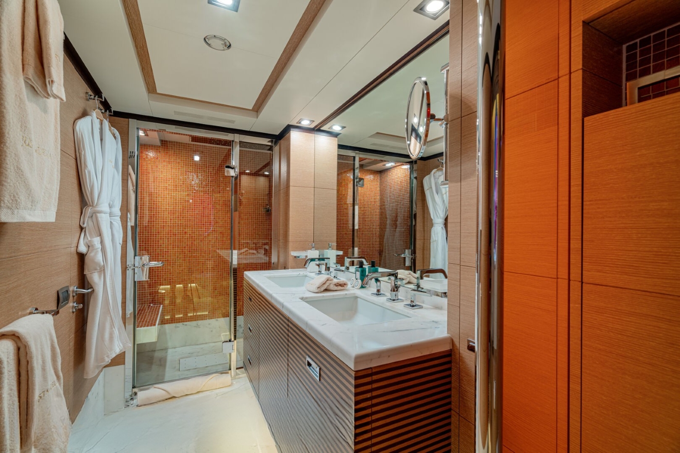 Bathroom Area 01.jpg