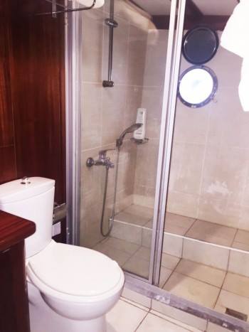 Bathroom00001.jpg