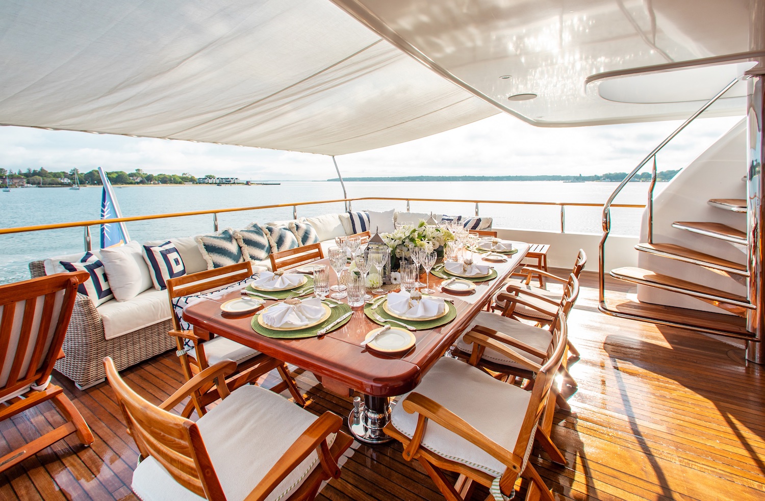 Bridge deck - aft dining.jpg