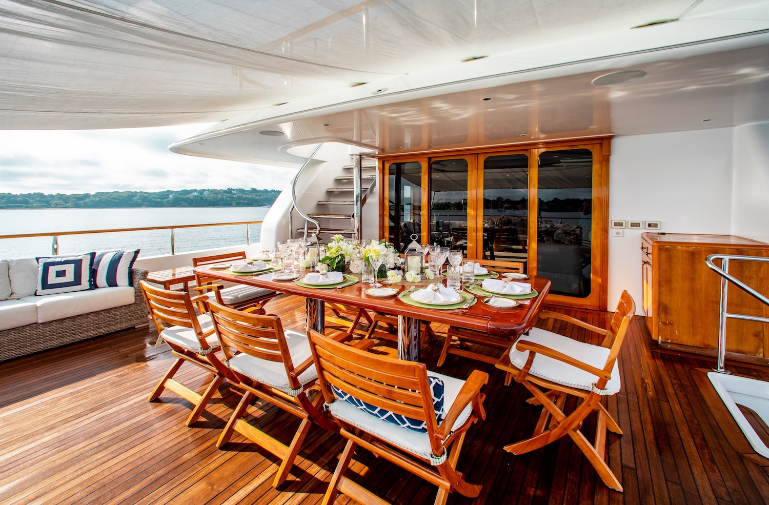 Bridge deck alfresco dining.jpg