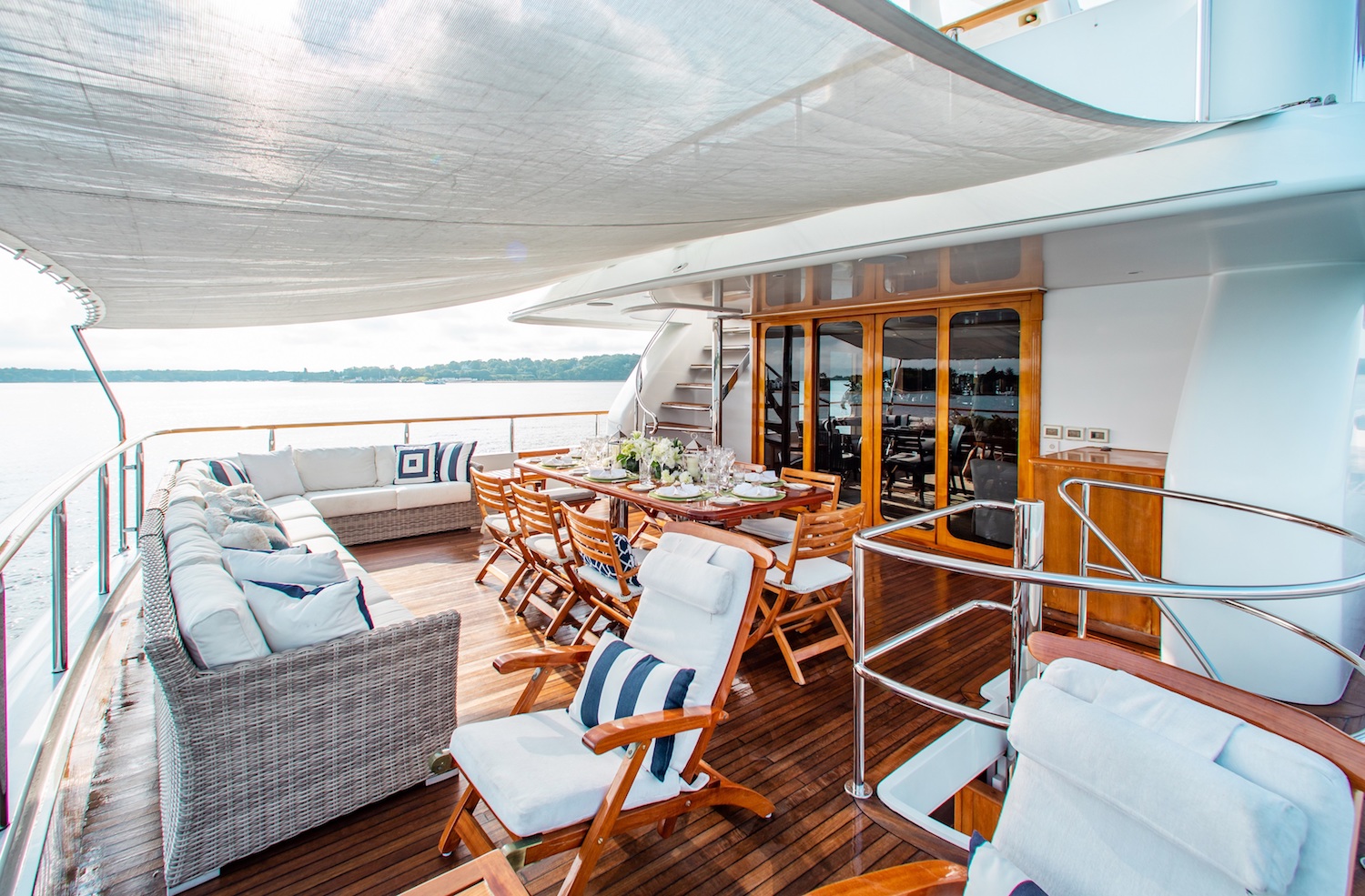 Bridge deck dining alfresco.jpg