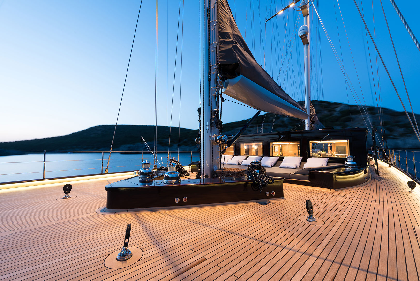 Deck 2083.jpg