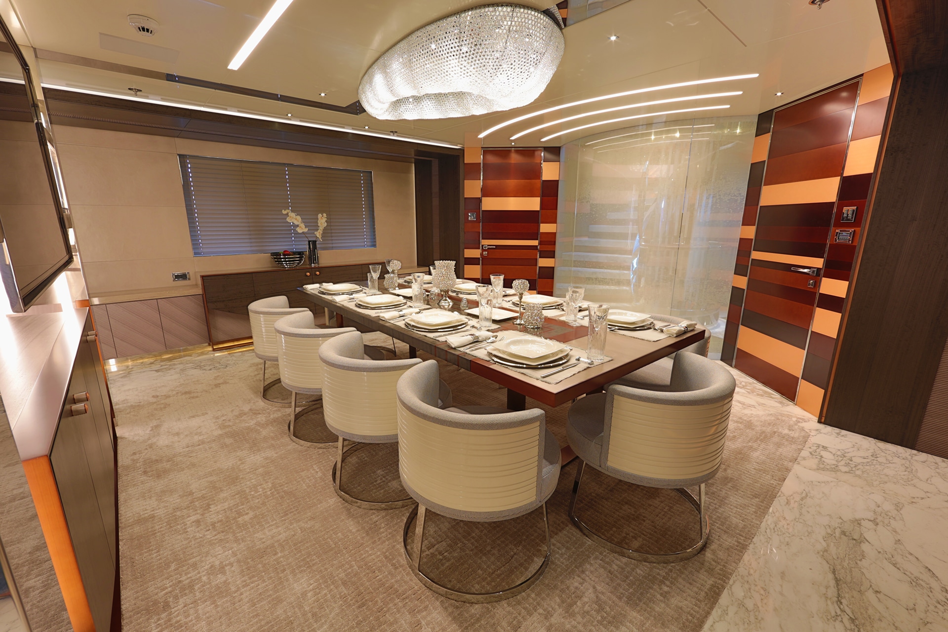 Dining area 1.jpg
