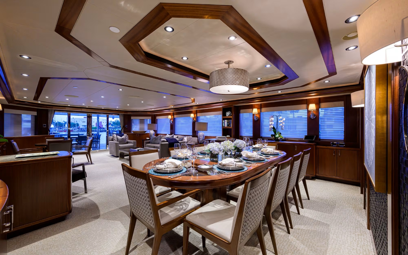 Dining area with Louge.jpg