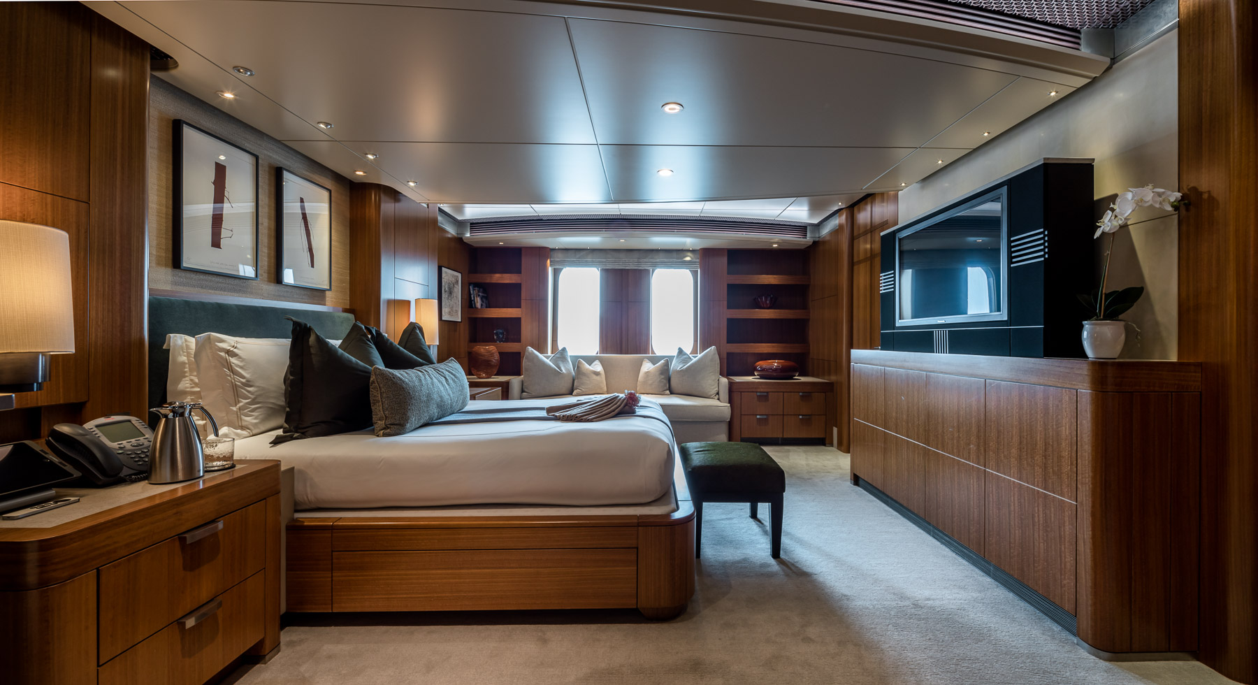 Double Cabin.jpg