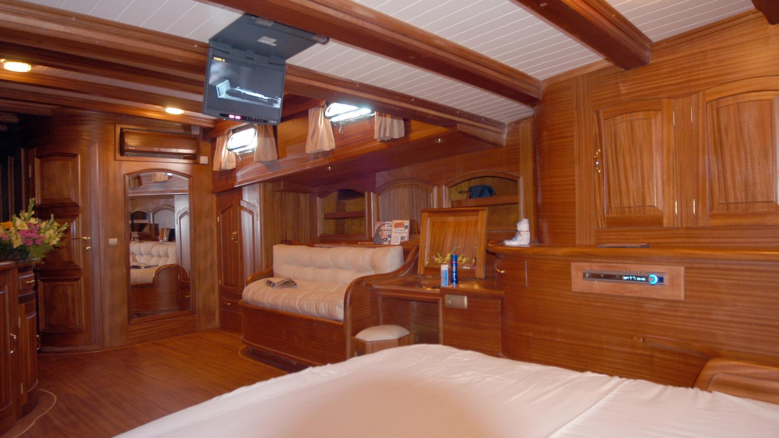 Double guest cabin  00001.jpg