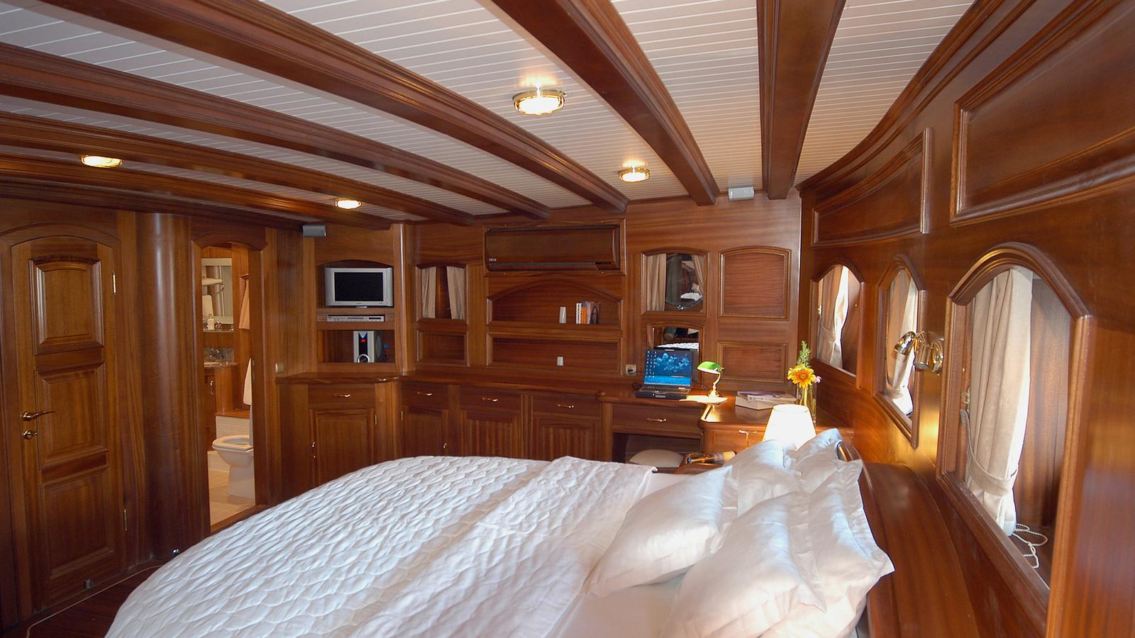 Double guest cabin  00004.jpg