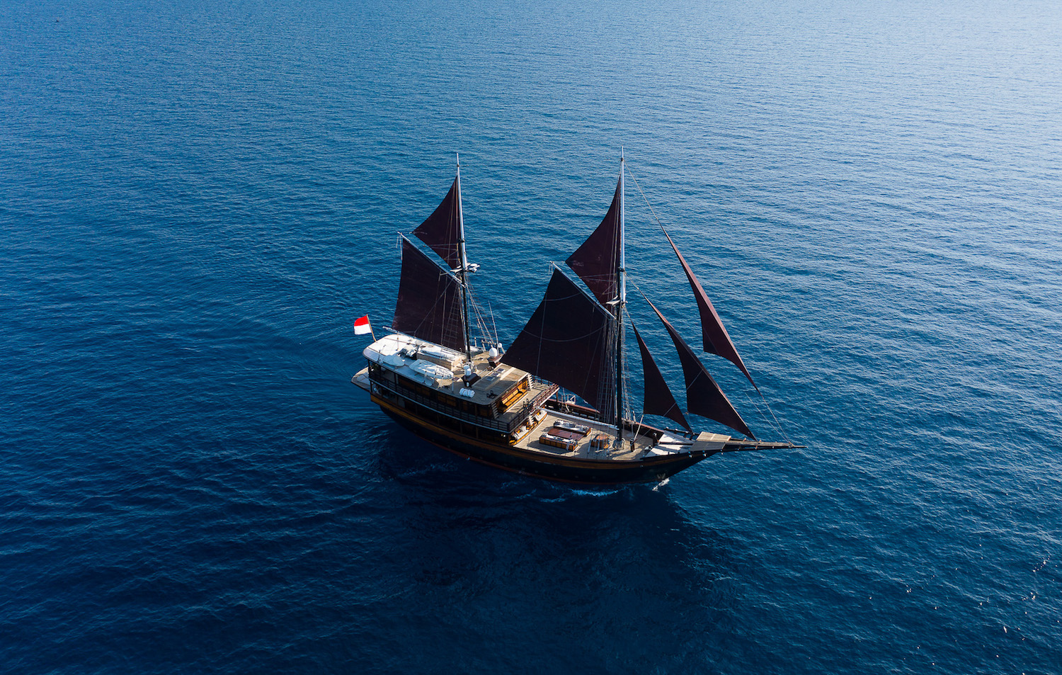 Dunia Baru at anchor.jpg