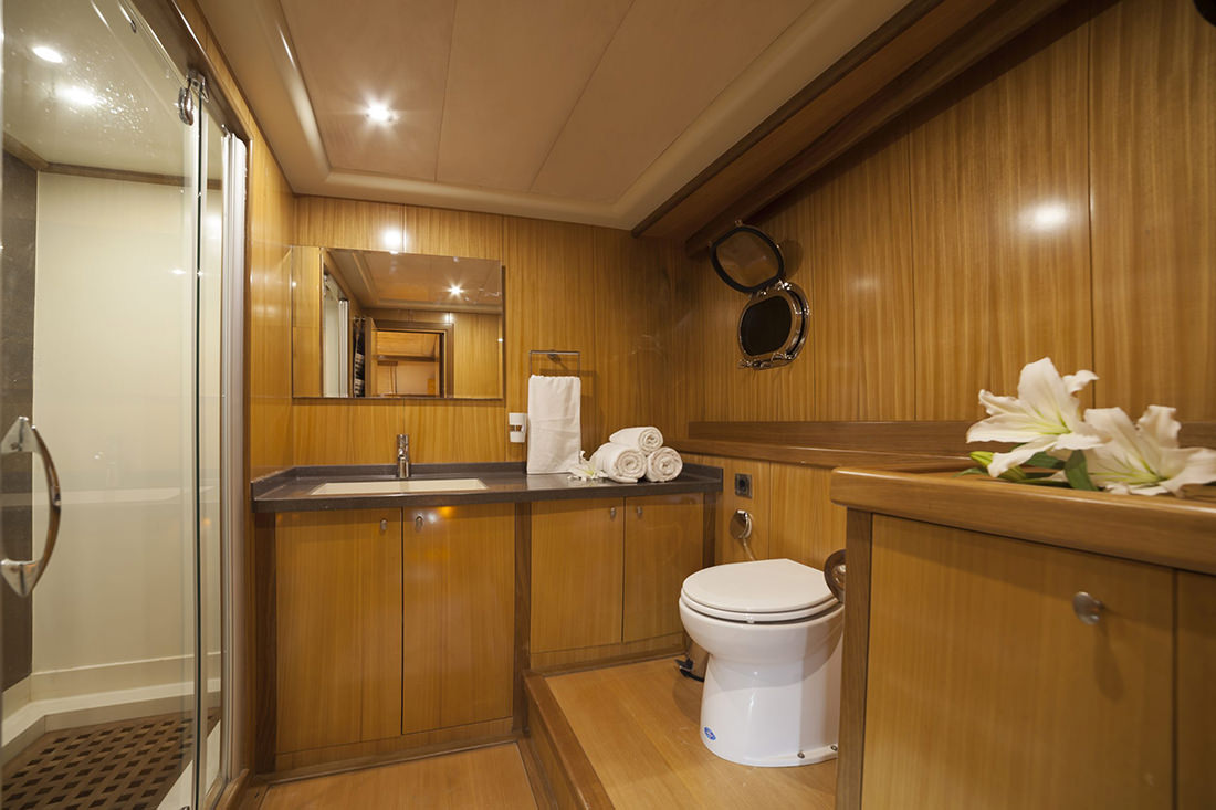 ENSUITE .jpg