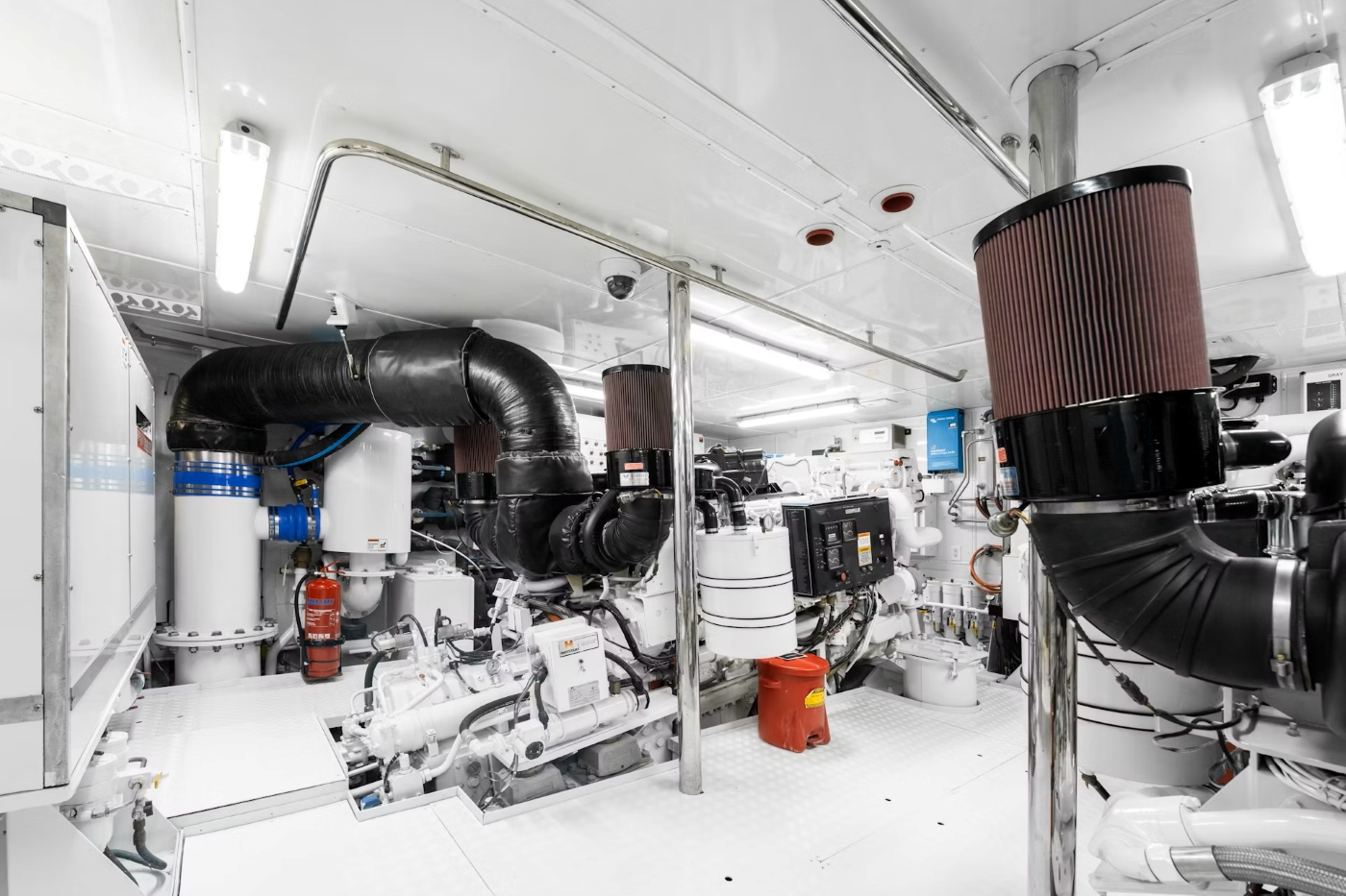 Engine Area 01.jpg