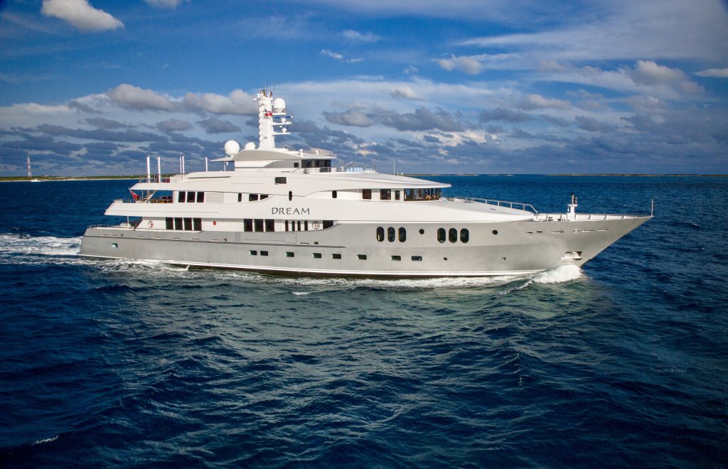 Exterior 11.jpg