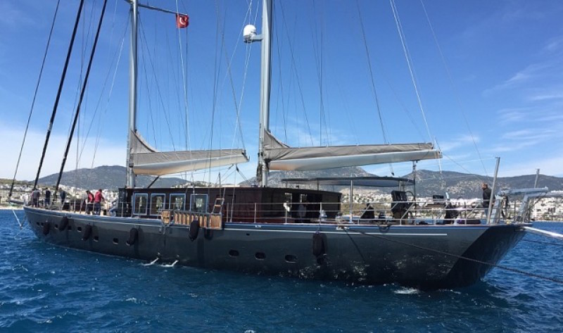 Exterior 9835.jpg