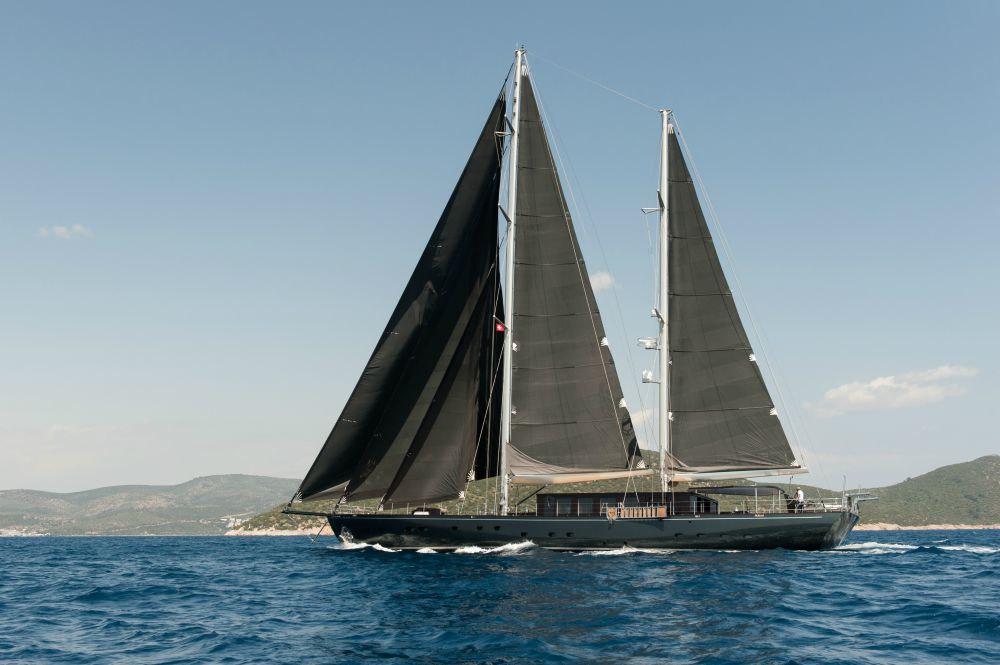 Exterior 9855.jpg