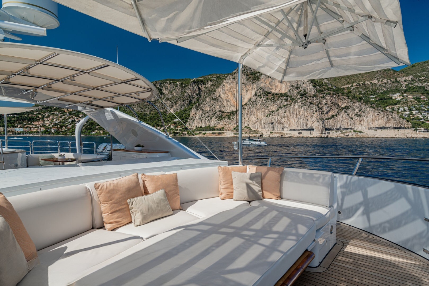 Exterior Relaxation Area 01.jpg