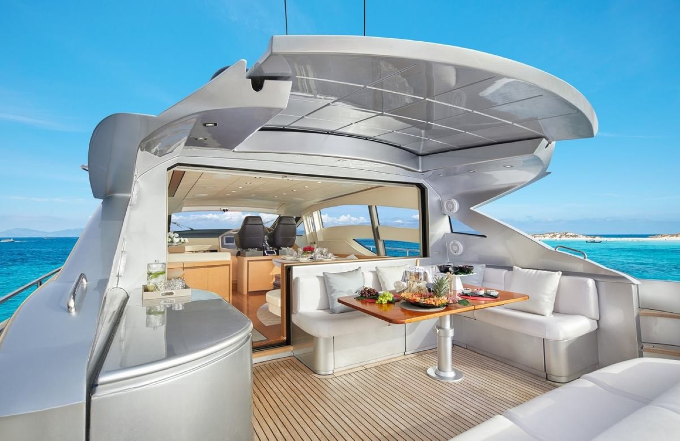 Exterior Relaxation Area With Dining .jpg