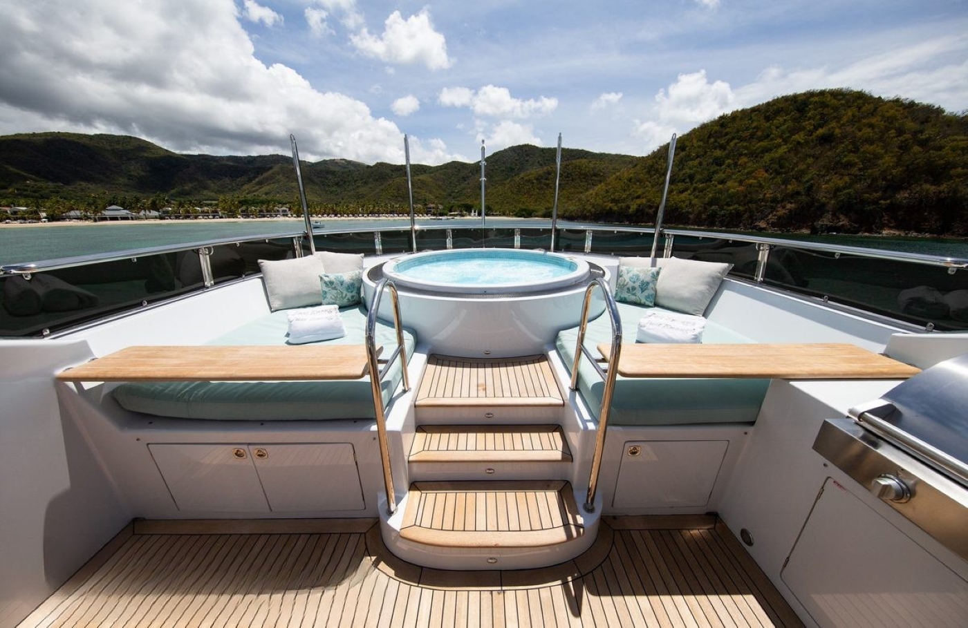 Exterior Sunbathing Area 03.jpg