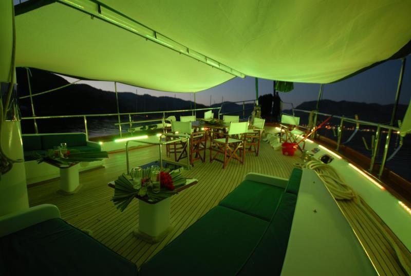 Exterior living spaces 00001.jpg