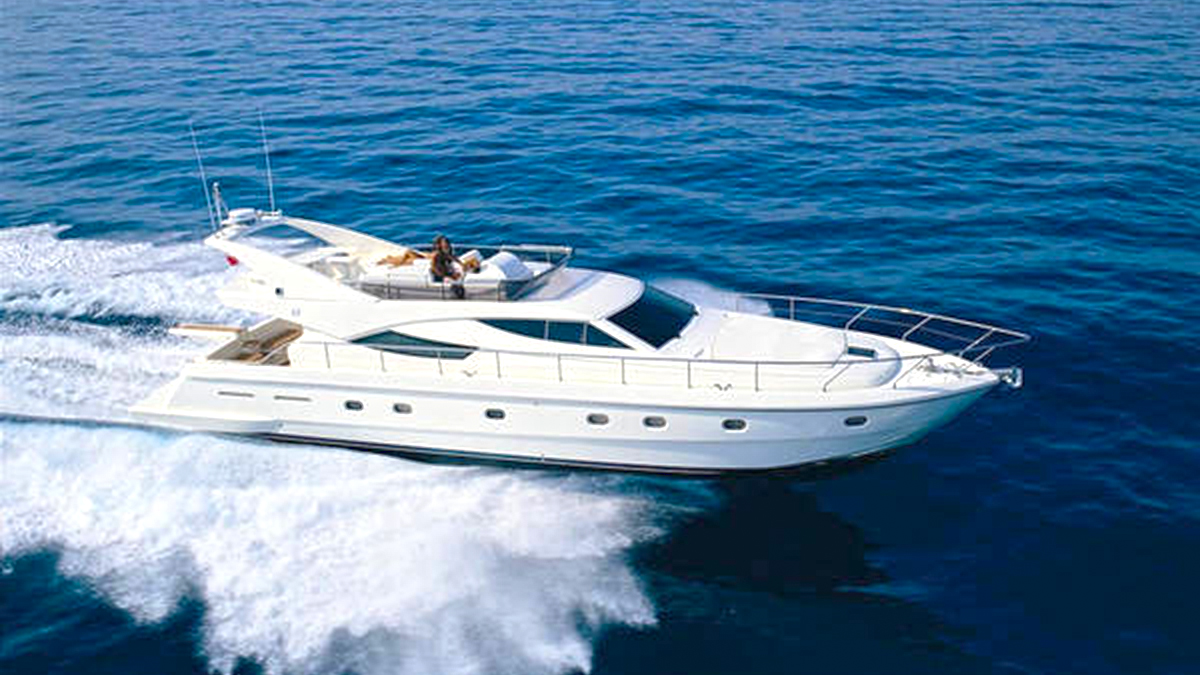 Ferretti_62.jpg
