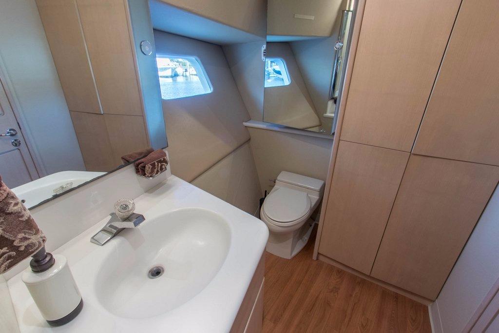 GUEST BATHROOM.jpg
