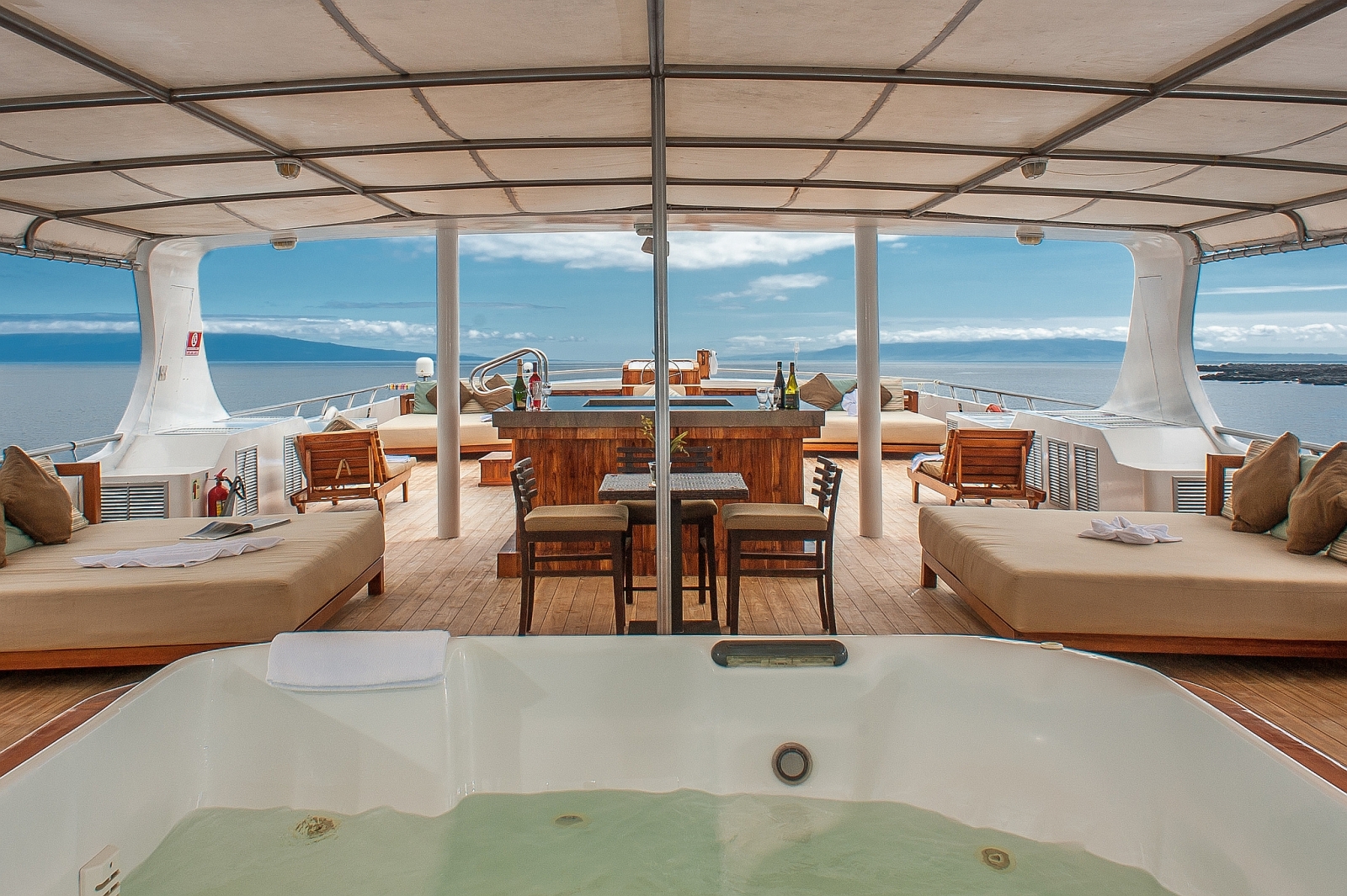Galapagos-Sea-Star-Journey-Sunlounge-Deck-with-covered-Jacuzzi.jpg