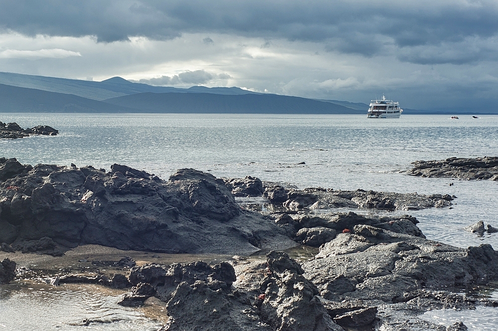 Galapagos-Sea-Star-Journey-Yacht-in-the-Distance.jpg