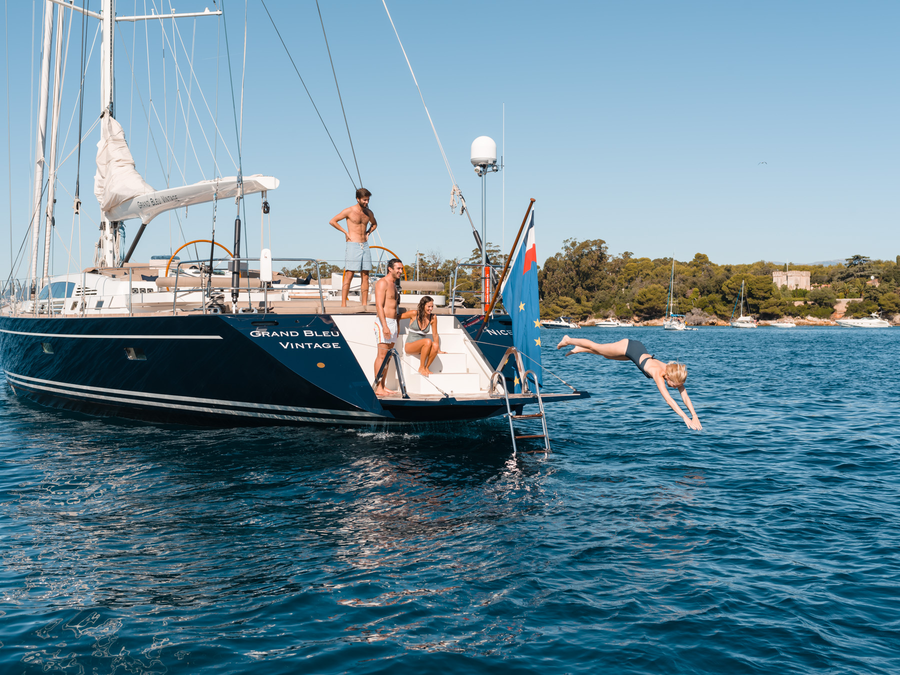 Grand Bleu Vintage by CNB - swimming.jpg