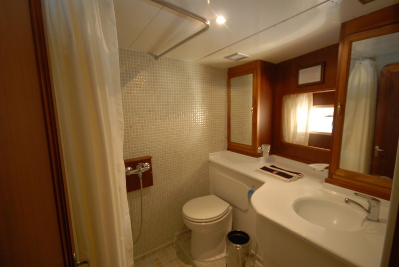 Guest Cabin 00011.jpg