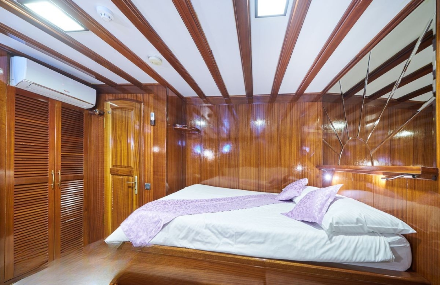 Guest Suite 08.jpg