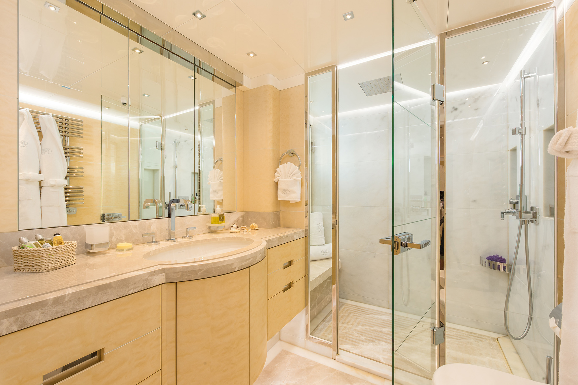 Guest bathroom. .jpg