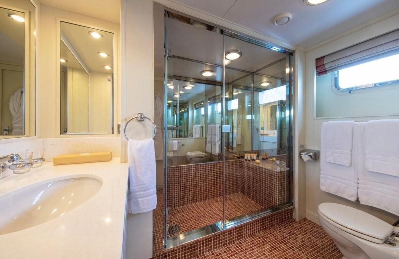 Guest washroom with bath area.jpg