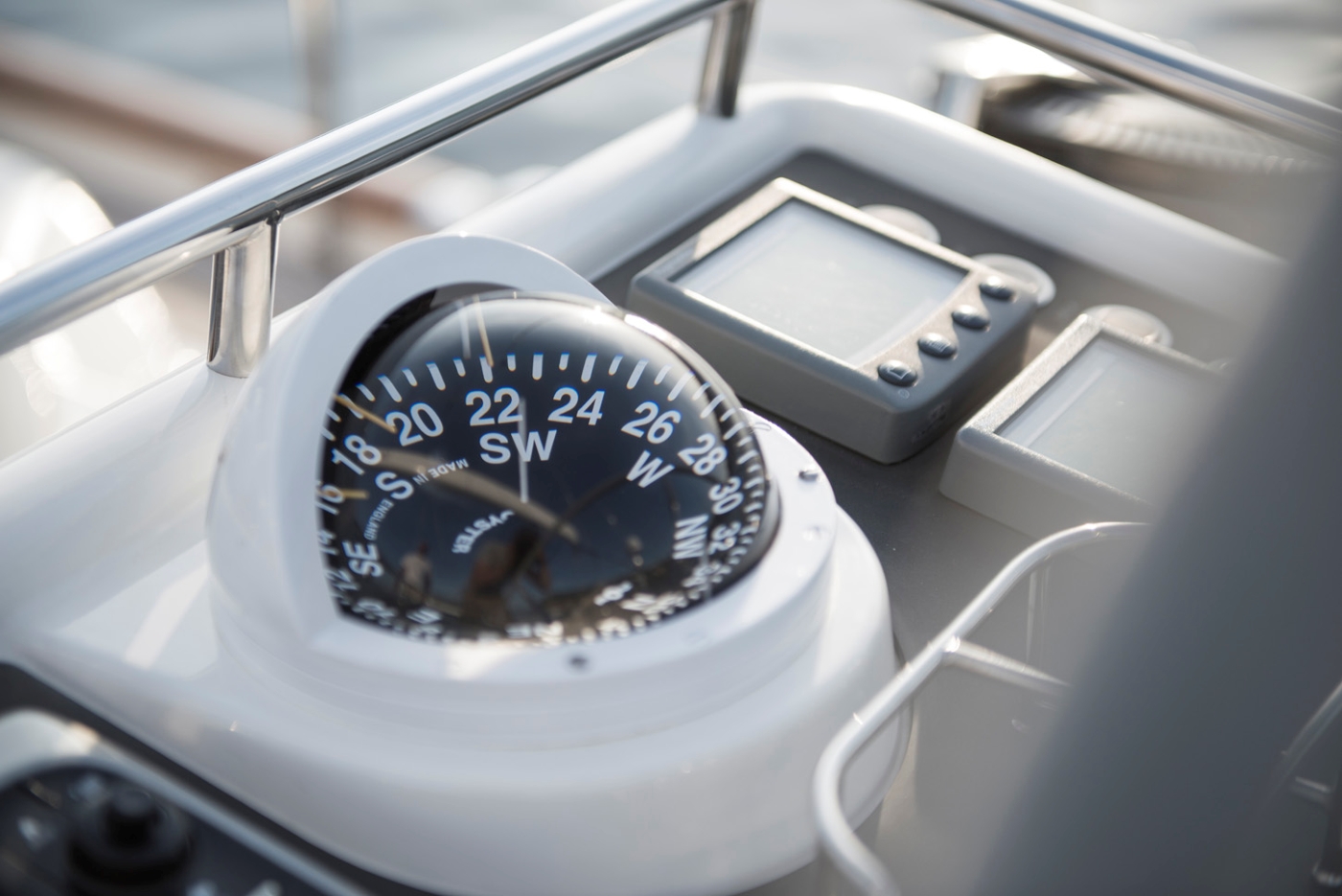 Gyro Compass.jpg