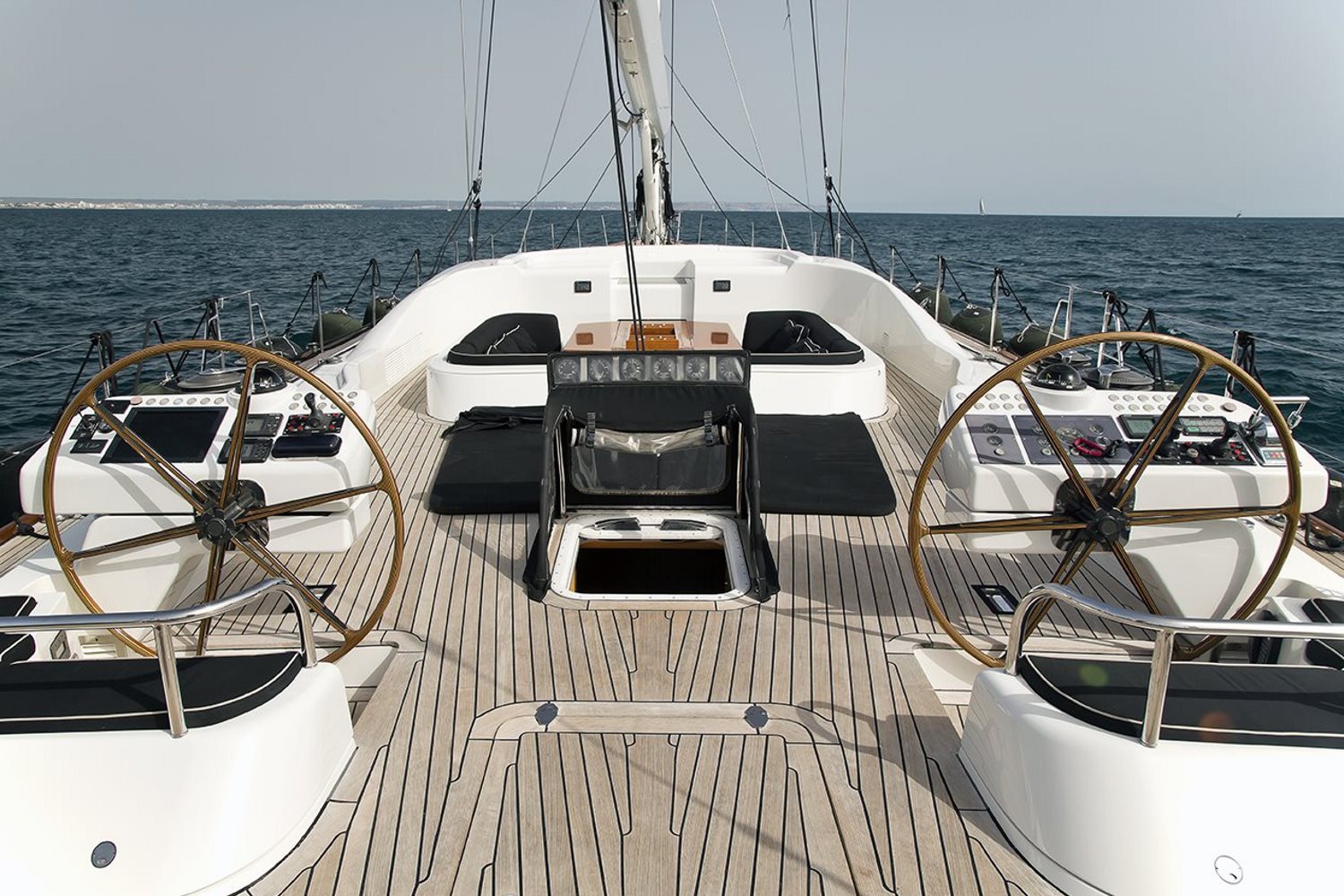 HAVANA OF LONDON - helm.jpg