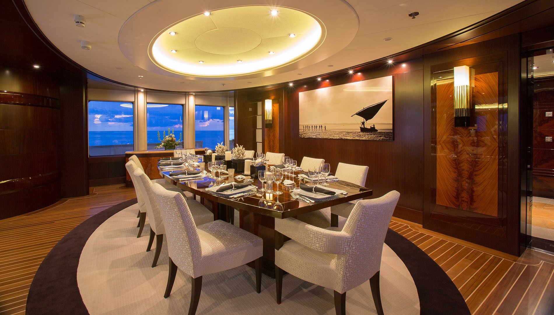 Indoor dining 2.jpg