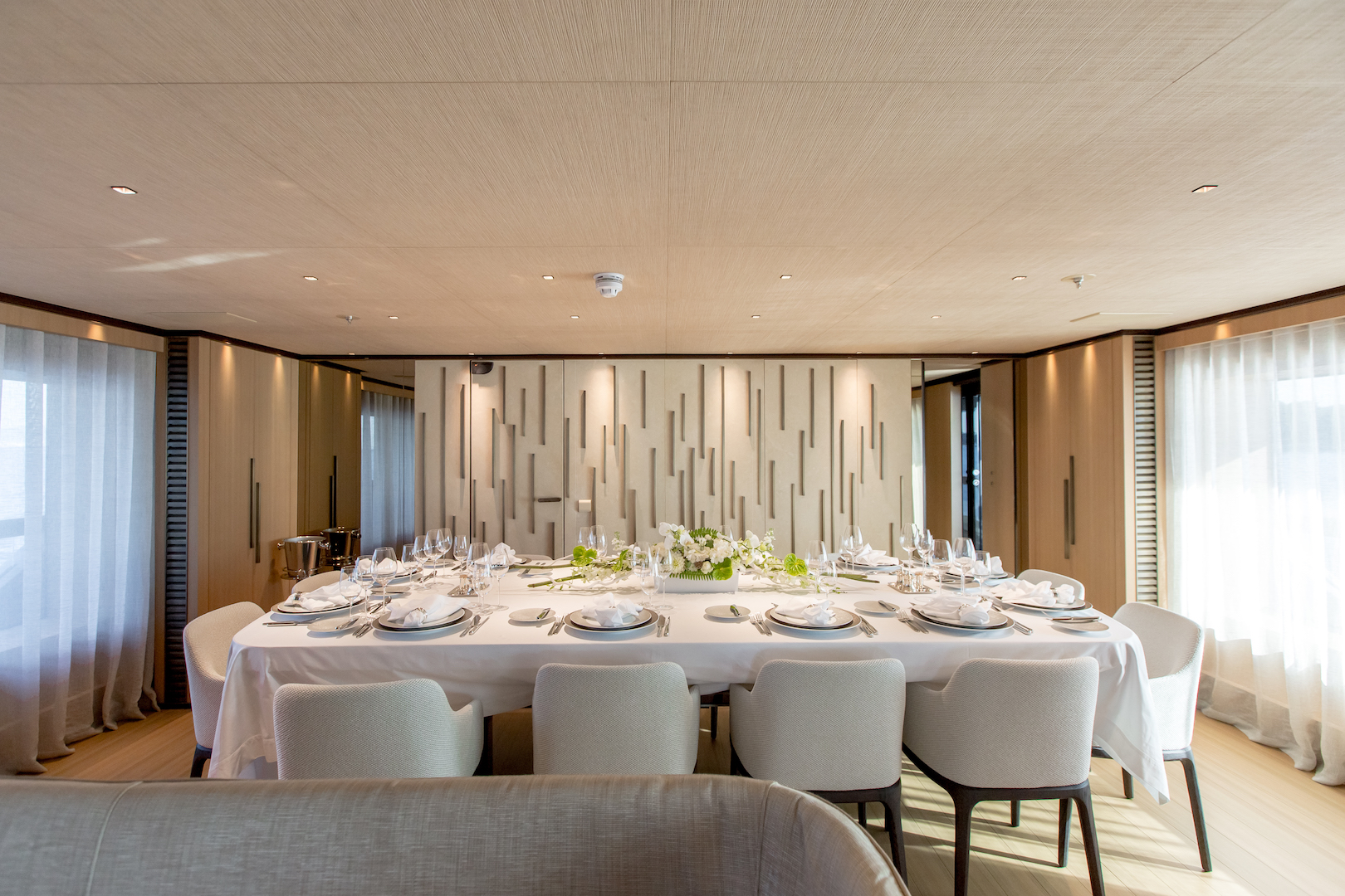 Indoor dining area 00007.jpg